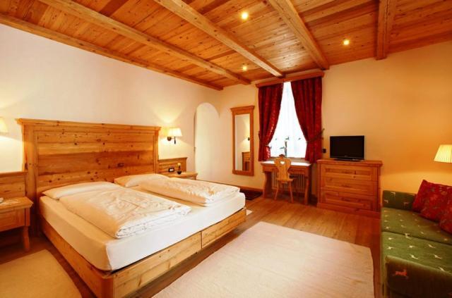 Hotel Corona Krone Σέλβα ντι Βαλ Γκαρντένα Εξωτερικό φωτογραφία