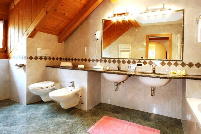 Hotel Corona Krone Σέλβα ντι Βαλ Γκαρντένα Εξωτερικό φωτογραφία