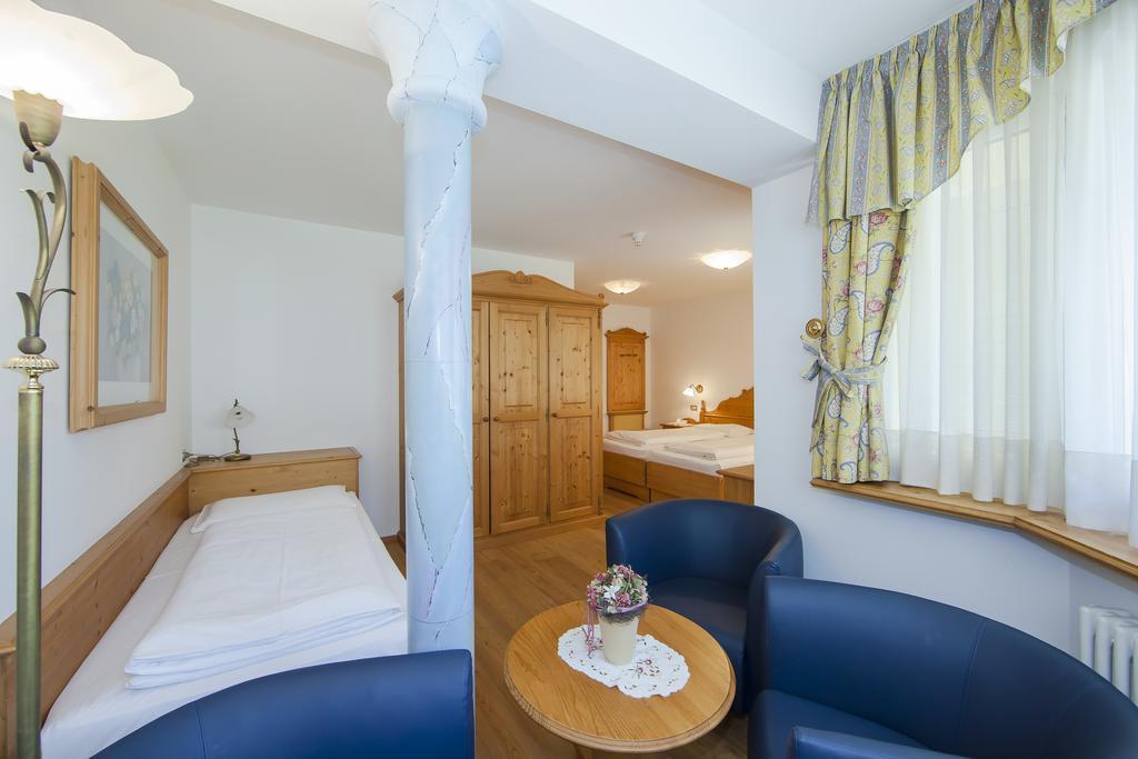 Hotel Corona Krone Σέλβα ντι Βαλ Γκαρντένα Εξωτερικό φωτογραφία