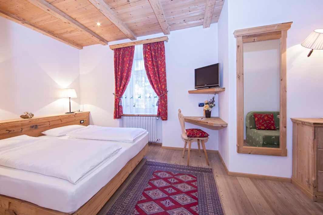 Hotel Corona Krone Σέλβα ντι Βαλ Γκαρντένα Εξωτερικό φωτογραφία